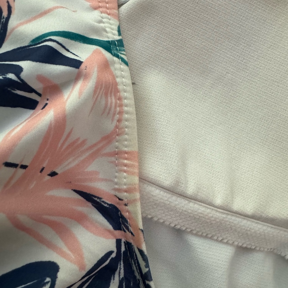 EUC Hurley low back one piece swimsuit Medium - Picture 8 of 11